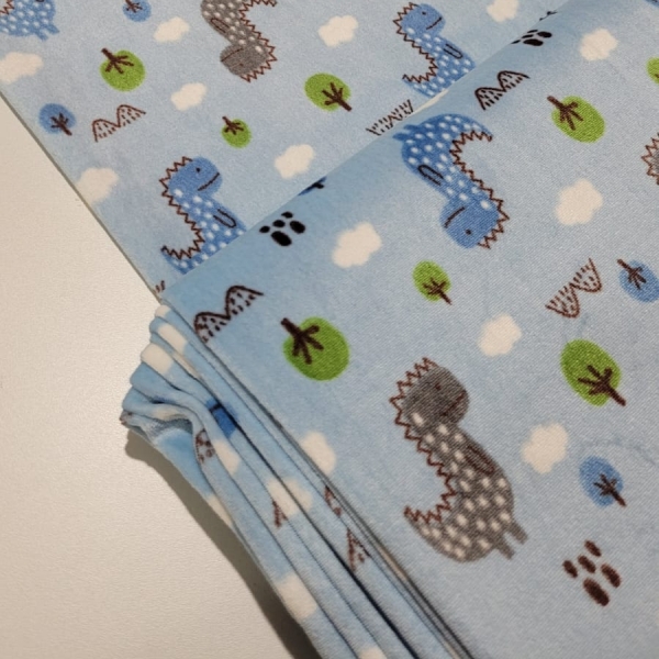 Tecido Plush Estampado Dinossauro Fundo Azul - Image 3