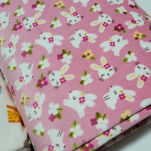 Tecido Plush Estampado Coelhinha Fundo Rosa - Image 3