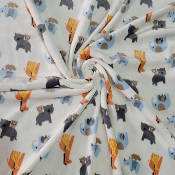 Tecido Plush Estampado Animais Fundo Off-White 1 Metro - Image 3