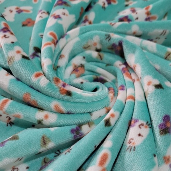 Tecido Plush Estampado Coelhinha Fundo Verde Água
