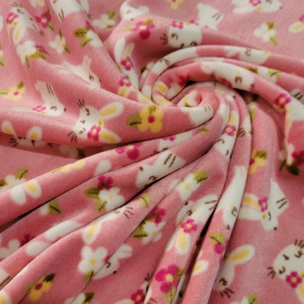 Tecido Plush Estampado Coelhinha Fundo Rosa - Image 4