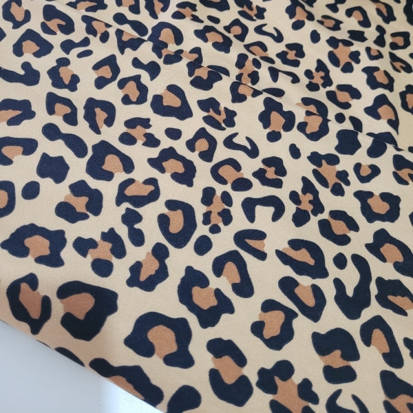 Malha Suede Animal Print 1 Metro - Image 3