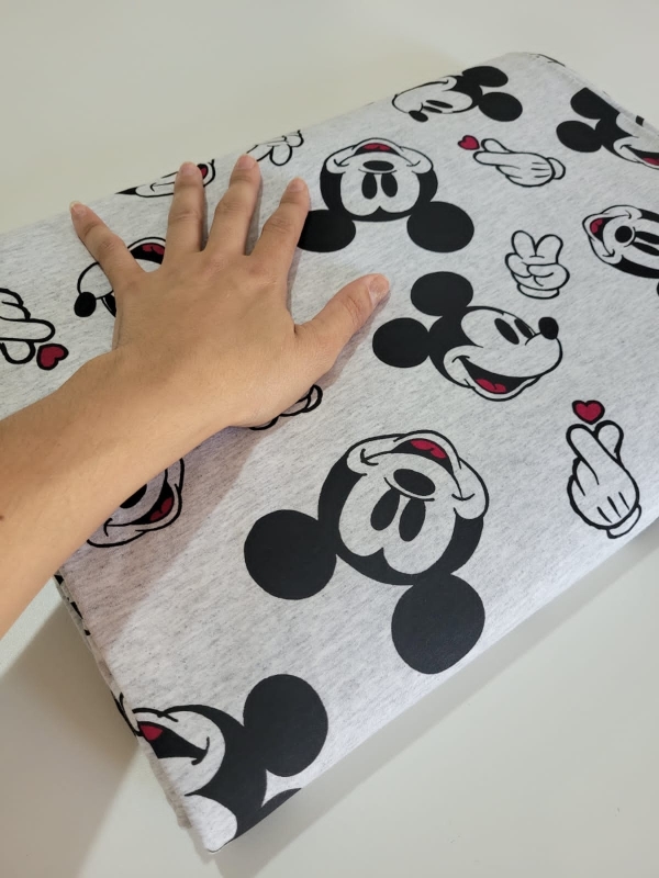 Malha 100% Algodão Mickey 1 Metro - Image 5